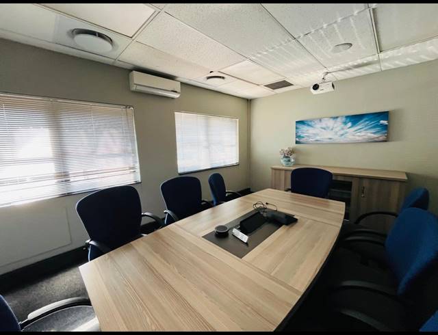 3,397M² OFFICE FOR SALE IN VORNA VALLEY